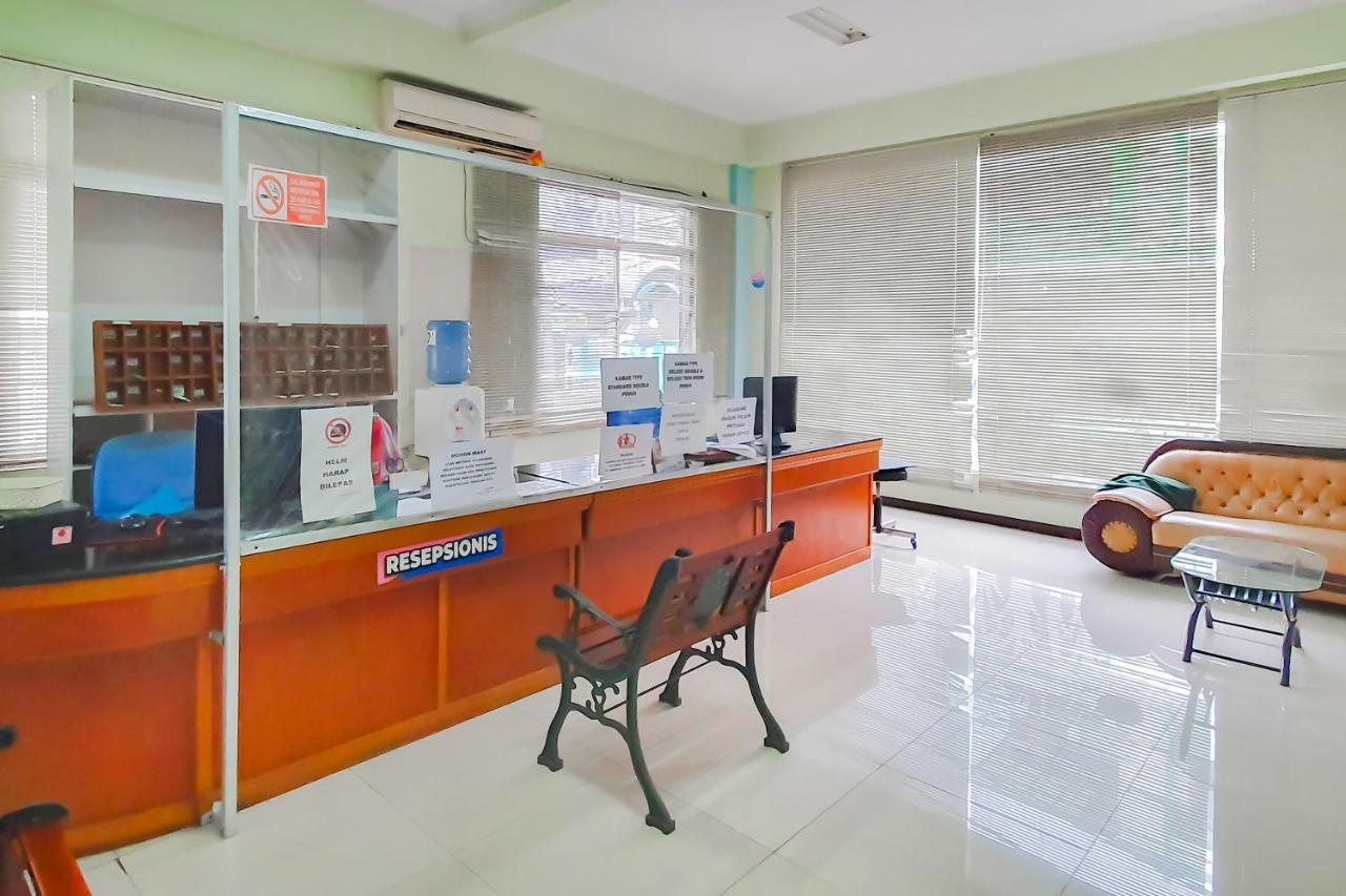 Urbanview Hotel Bartu Moh Toha Bandung By Reddoorz Eksteriør bilde